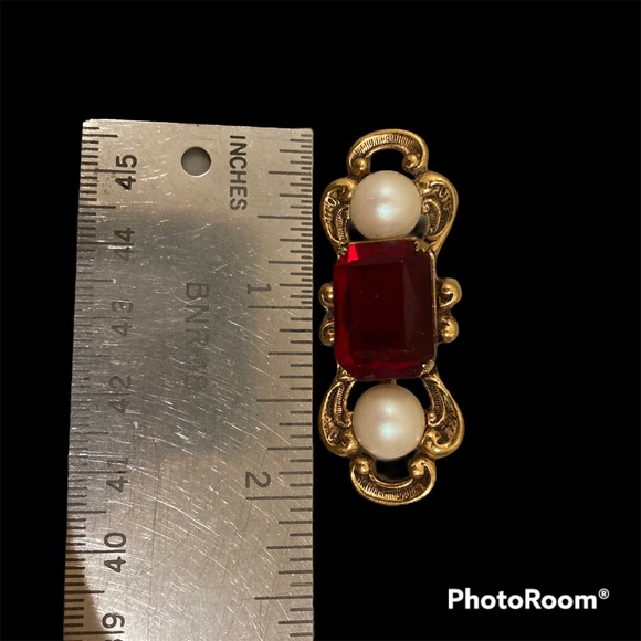 Antique Georgian Scottish Style Brooch w Ruby Glass, Split Pearl, Brass Metal - Picture 3 of 6